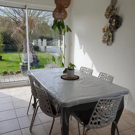 Prázdninový dům Belle Maison Avec Piscine